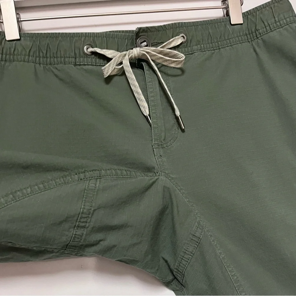 Vuori Mens Ripstop Pant SZ L Outdoor Gorpcore Oregano Army Green Hiking Climbing - Picture 7 of 16